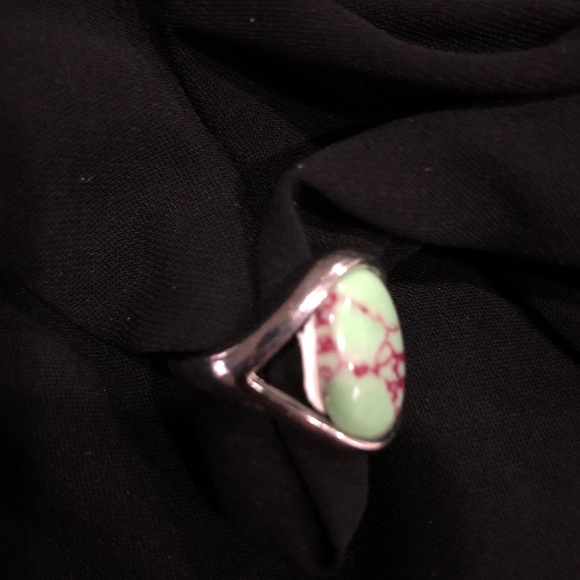 🌞 Synthetic turquoise ring - size 9 NWT - Picture 6 of 8